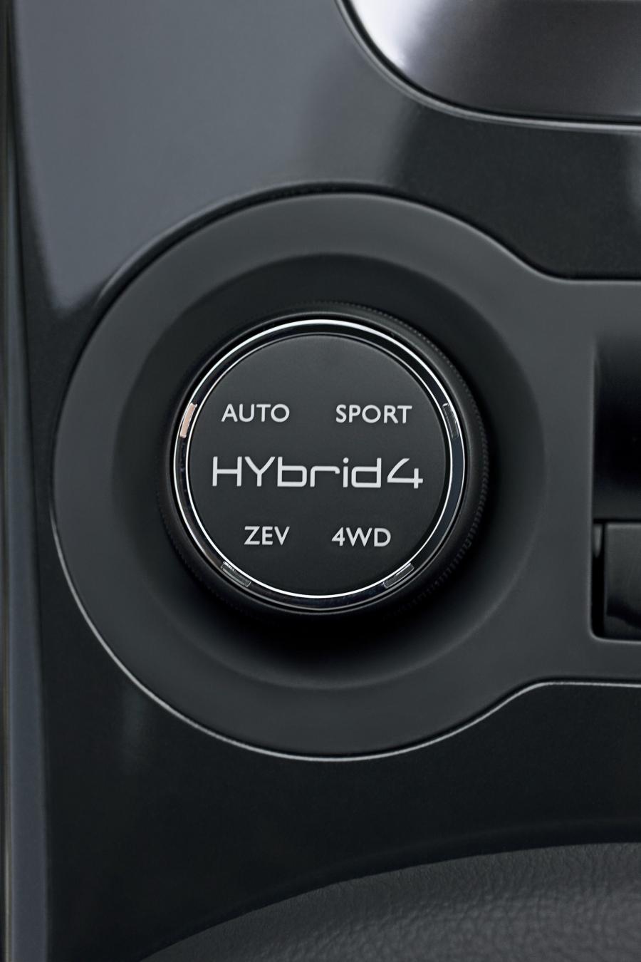  Peugeot 3008 HYbrid4 2010 года  (фото 33 из 35)